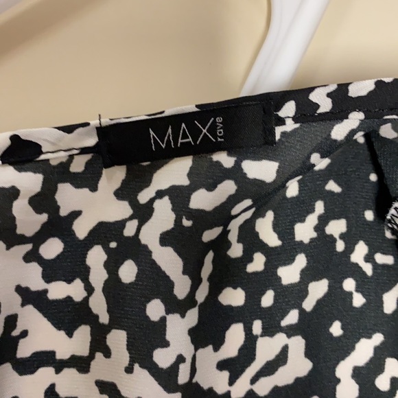 Women’s Max Rave Top with Pockets and Tie In Back - Picture 4 of 5